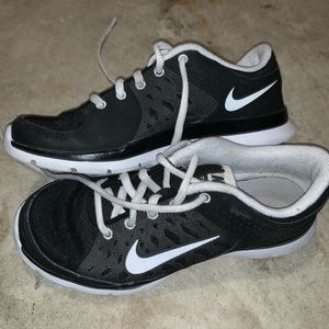 Nike Athletic running shoes- Women’s size 6!